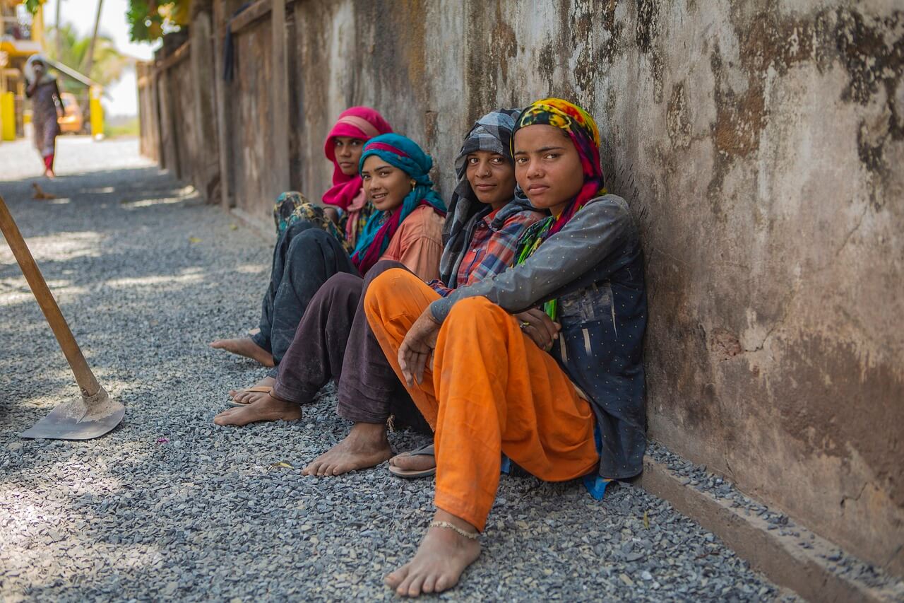 आंबेडकरवाद म्हणजे काय? आंबेडकरवाद कालबाह्य झाला आहे की नव्याने गरजेचा बनला आहे?या व अशा प्रश्नांची उत्तरे हा व्यापक चिंतनाचा, विश्लेषणाचा आणि भारतीय समाज्याच्या कसोटीच्या व सचोटीच्या परिक्षेचा विषय आहे. सत्यशोधक न्युज एक नवीन श्रेणी/Catagory, ' आंबेडकरवाद' ही सुरु करत आहोत.आजच्या बददलेल्या एकुण सर्व क्षेत्रातील परिस्थितित निर्माण झालेले प्रश्न व त्यांची उत्तरेडॉ.बाबासाहेब आंबेडकर यांच्या विचारात व तत्वज्ञानात आहेत का? असतील तर ती लोकांपर्यंत पोहोचवणे हे आमचे कर्तव्य आहे. कारण आम्ही बाबासाहेबांचे लेखन , चिंतन ऐकत वाचत वाढलो.जगण्याच्या संघर्षातून त्यांची आवश्यकता आज सर्वात जास्त आहे. हे आमच्या अल्पबुद्धीला निश्चित जाणवले आहे.म्हणुन आम्ही यावर या पुणे या श्रेणीत लिहून ते वाचकांपर्यंत पोहोचवण्याचे एक मिशनच सुरु केले आहे.त्याची ही सुरुवात!