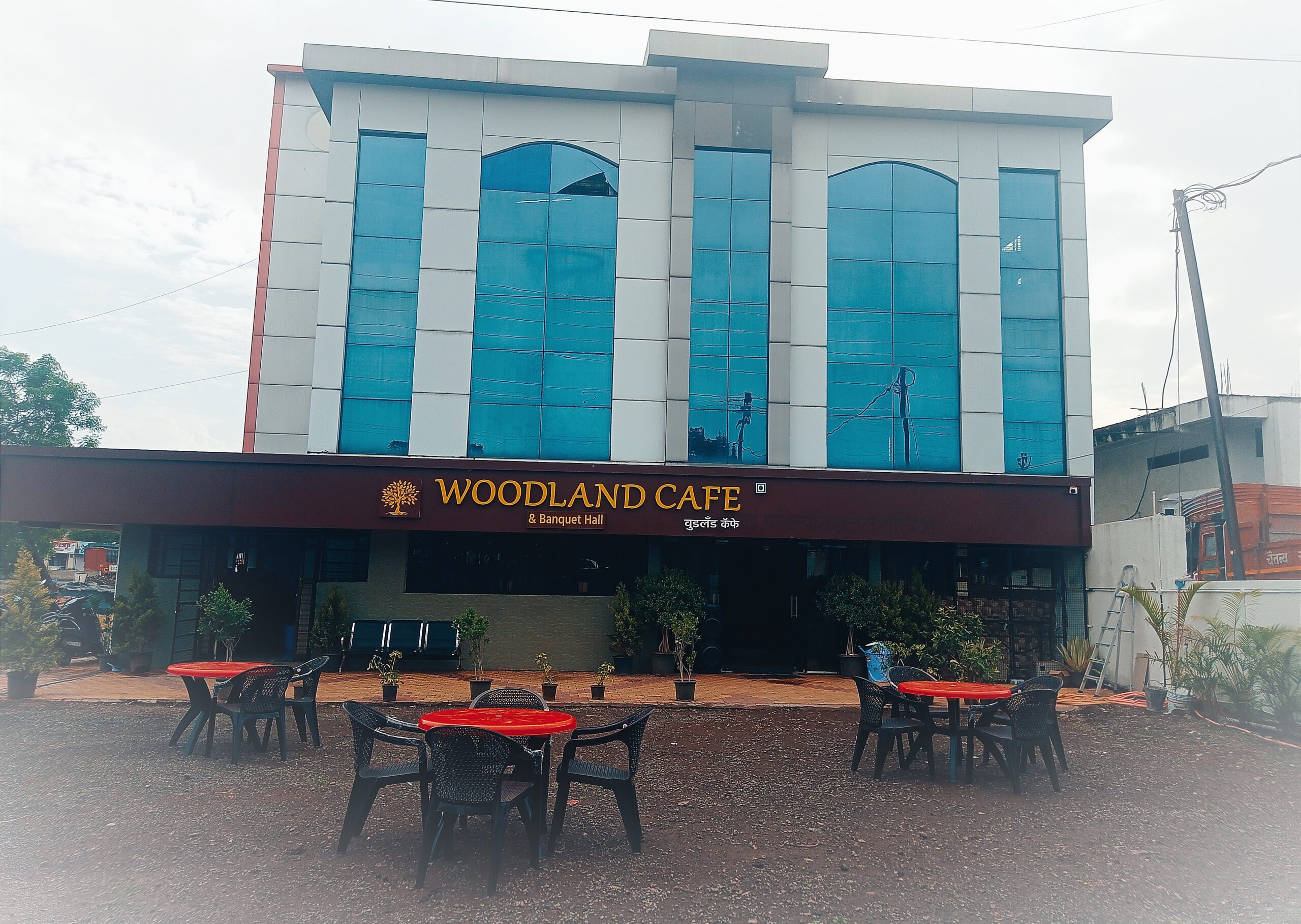 Hotel Woodland Cafe Shirur