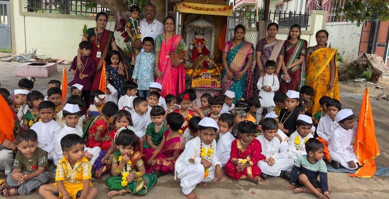 Bal Varkari Dindi 